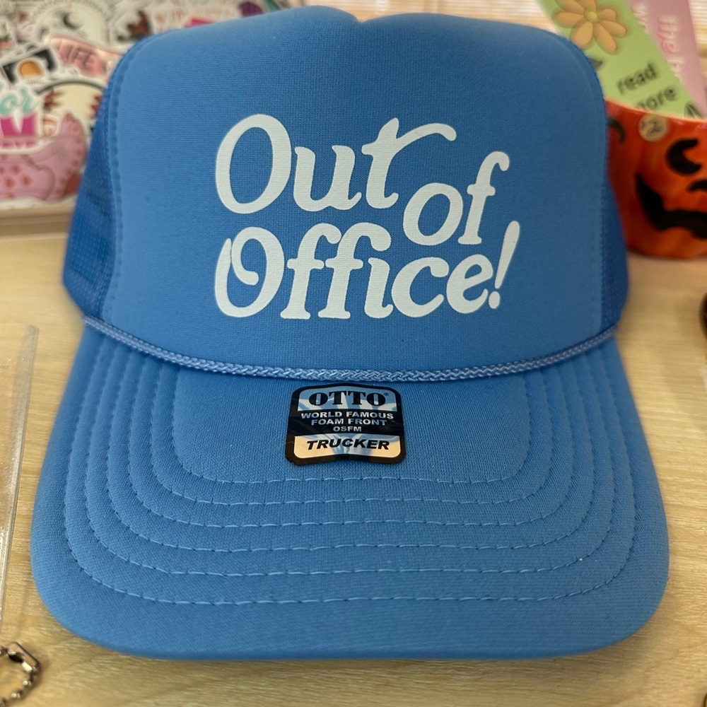 Cute graphic trucker hat new!